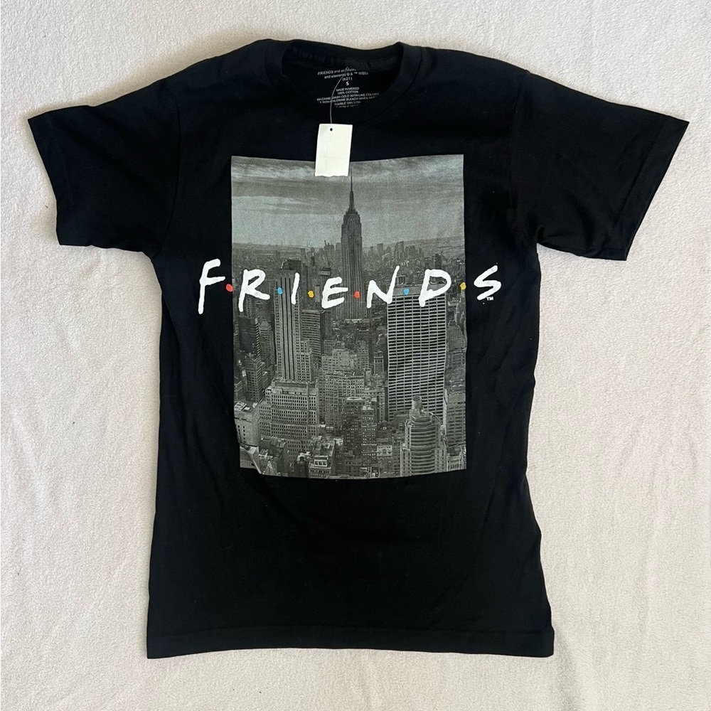 FRIENDS‎ Black Short Sleeve Tee